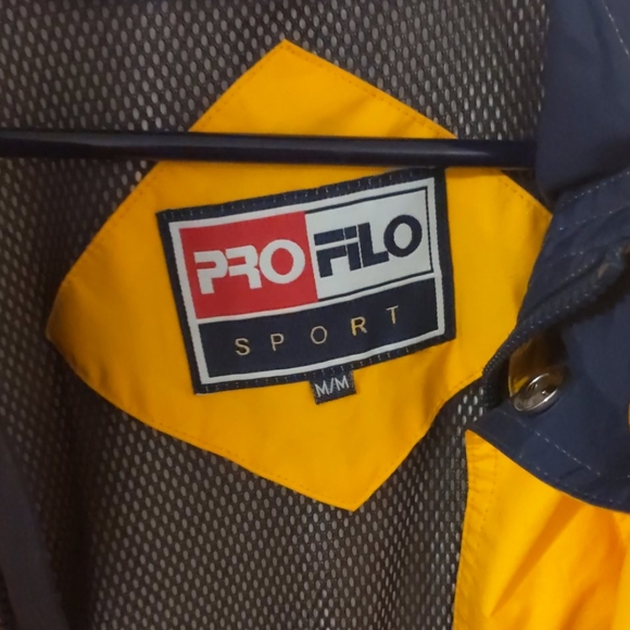 Yellow rain jacket - Picture 2 of 3